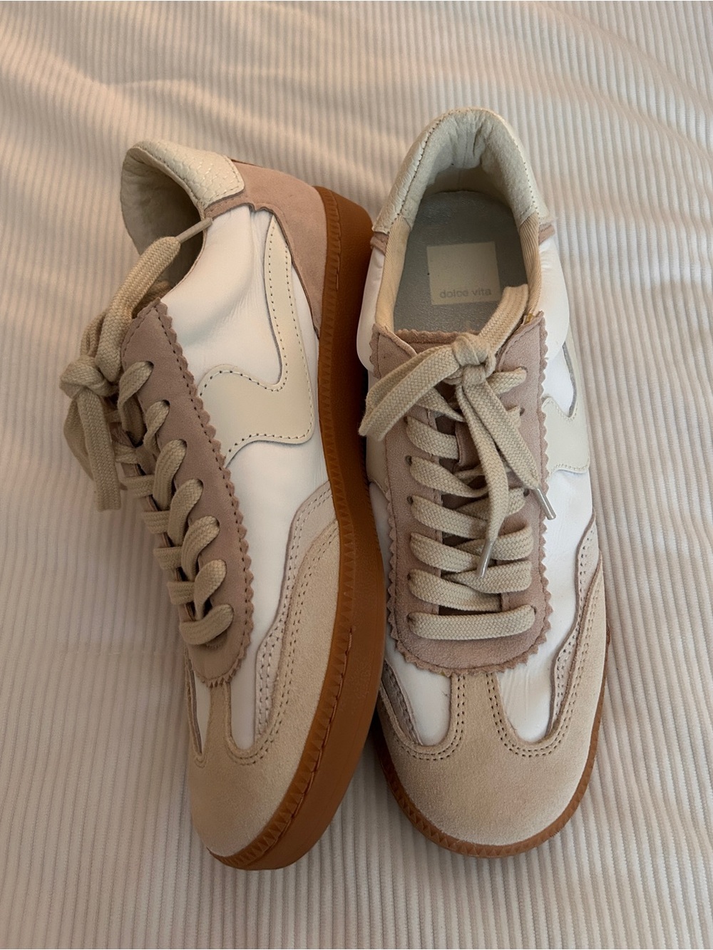 Dolce Vita Sneakers